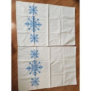 Herrschners® Serene Snowflake Pillowcase Pair Cross-Stitch Completed Euc